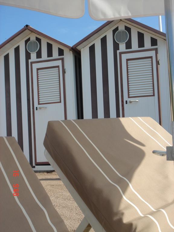 Agay Beach Hotel Saint-Raphaël Exterior foto